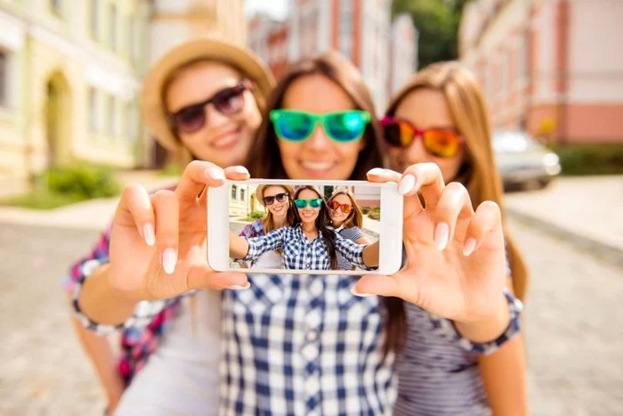 Only one selfie can tell a lot about your shutterstock photo health