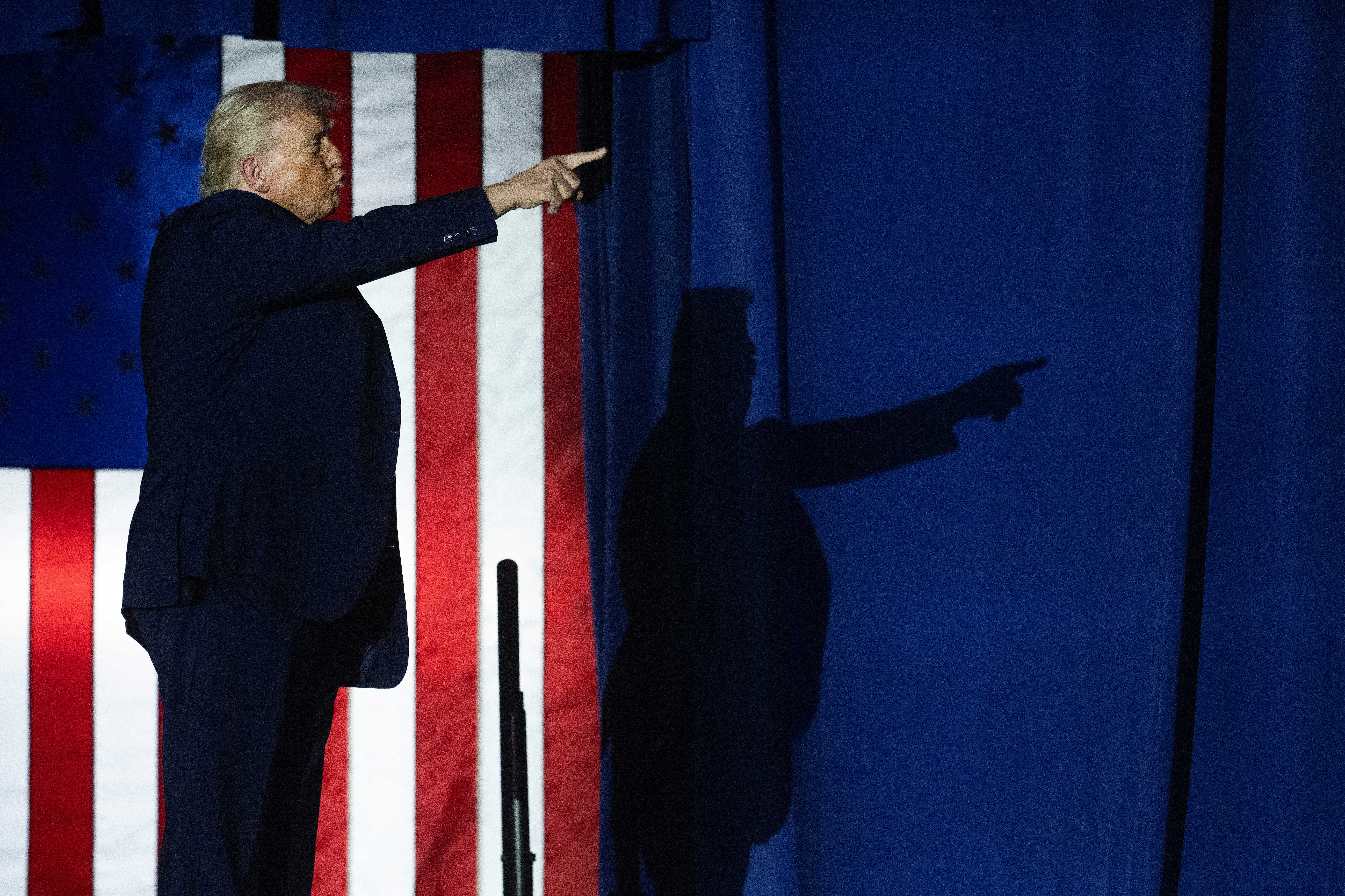 Retragerea SUA de la negocieri este o posibilă tactică de negociere a lui Trump. FOTO: AFP
