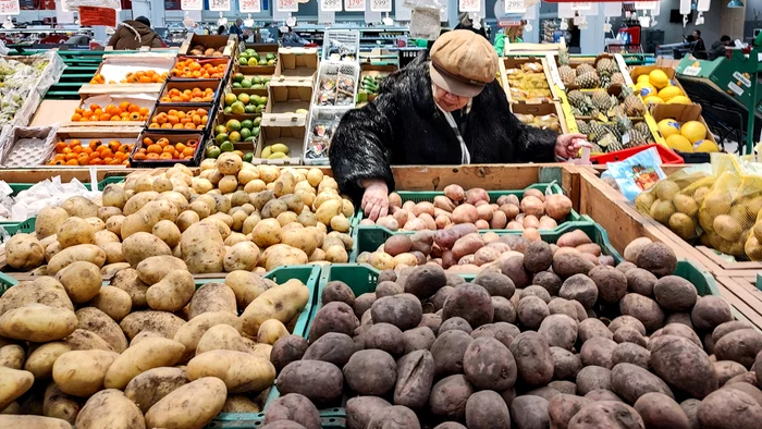 To compensate for deficiencies, the Russians adopt various/photo strategies: X