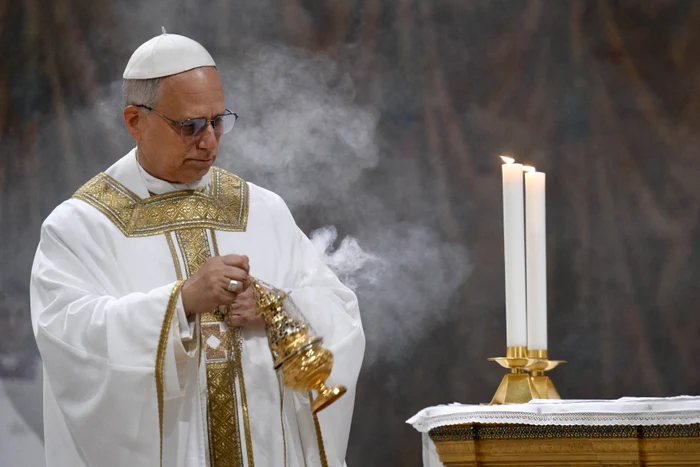 Pope Leon officiates the first job after choice of profimia photo
