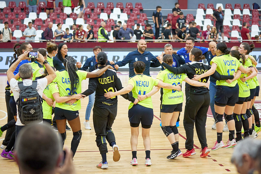 Corona Brașov, the surprise of the championship. Photo: Facebook The flower league moves to the