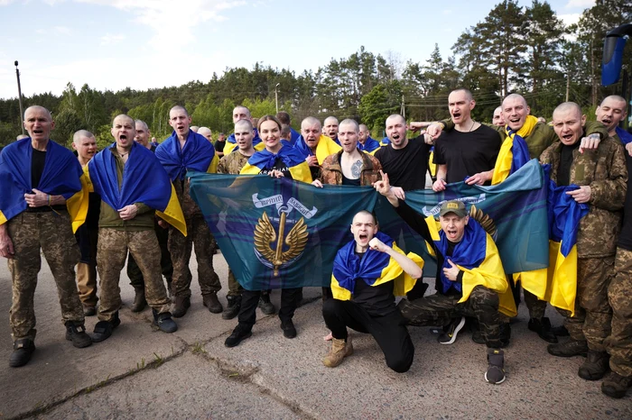 Ukraine announces the return of the first 390 prisoners released from Russian captivity: X