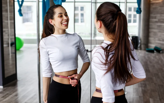 The reduction in size of the waist is favored by an active lifestyle. Source: freepik.com