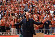 Rafael Nadal, in tears: tribute to Roland Garros through an emotional ceremony »Simona Halep, among VIPs, with a special shirt