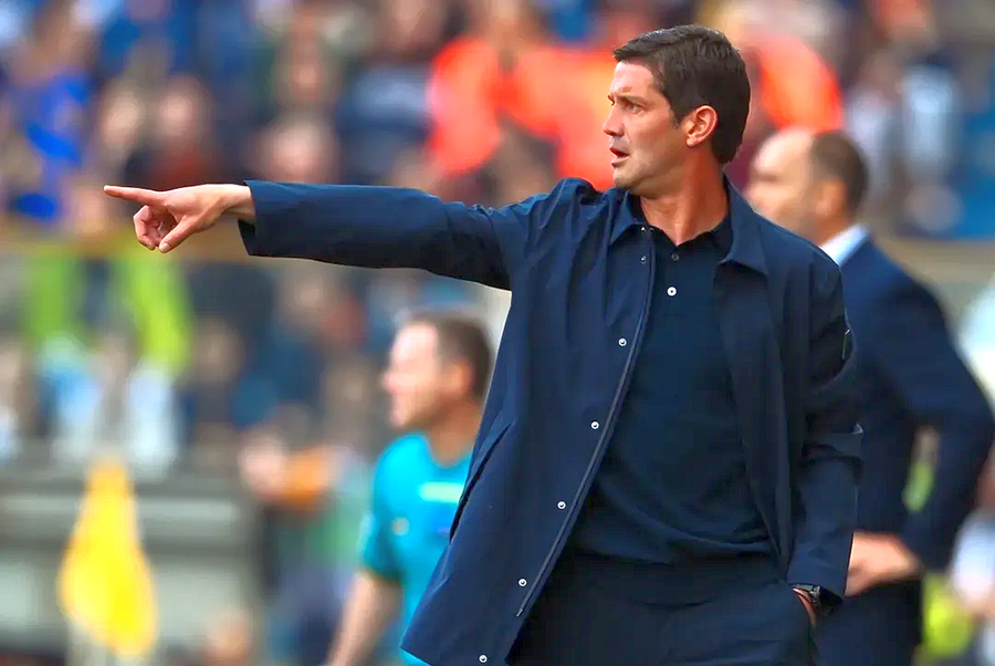Cristi Chivu, the coach of Parma, made 16 points in 13 matches in the series A / Photo: Instagram New contract and increased salary for Cristi Chivu at Parma »Who leaves the team and what transfer budget will they have