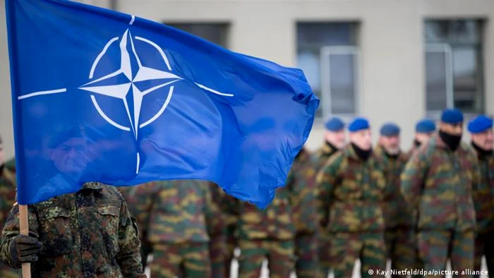 Russia could test NATO/photo cohesion> Archive” width=”1400″ height=”750″ loading=”eager” class=”svelte-h45upf”/></source></source></source></source></source></source></picture>
<p>Russia could test NATO/photo cohesion> Archive</p>
</div>
<h2>Moscow's hidden target: NATO collapse as an institution</h2>
<p><i>“For Russian leadership, a conflict with one of the Baltic or Scandinavian countries does not necessarily have to occupy the territory – but to challenge a real test of article 5, the NATO foundation. The Kremlin bets on the idea that the western will not have the courage to intervene in the case of an attack, for fear that this would lead to a nuclear.”</i>writes Kravcenko.</p>
<p>It is a frightening theory, but which takes shape against the background of the repeated hesitations of the West in relation to the Russian aggression. The position of the current Washington administration, considers the author, is not devoid of ambiguities. “<i>Signals were accumulated that question the US decision to act promptly by virtue of article 5 “</i>he adds, reminding the statements of Donald Trump, who publicly minimized the danger represented by the intensification of the Russian military activity near Finland and Norway.</p>
<h2>Northeast Europe countries are no longer waiting-they are already preparing</h2>
<p>Against this background, countries such as Poland, Baltic States and Nordic nations no longer concern the hypothesis of a conflict with Russia as a event, but as a delayed certainty. The estimates of the military intelligence services in Denmark indicate that, in the event that the Ukraine war ends, Russia would only need six months to regroup and launch an offensive against a country in the region – and about two years to face more states simultaneously. Over five years, the Danish analysts say, Russia could be prepared for a major conflict at the continental level, in the absence of US intervention.</p>
<h2>A political counter -offensive: Western leaders' messages</h2>
<p>In the face of these warnings, the reactions from the Western leaders are mixed. Bruno Kahl, the head of the German Foreign Intelligence Service, warns that “the faster the war in Ukraine ends, the earlier Russia will try to test the determination of the West and the validity of Article 5.”</p>
<p>In contrast, the new Secretary General of NATO, Mark Rutte, sends a force message: <i>“If the Russian Federation will attack a NATO member state, it will suffer a devastating defeat. The alliance's defense capacity cannot be questioned.”</i></p>
<h2> The test of strategic solidarity</h2>
<p>For many military analysts, the question is no longer whether Russia will try to attack the northern or Baltic flank of Europe, but when and how. In such a scenario, not only the military capacity of the Alliance will be subjected to an attempt, but also the mutual trust between the Allies-the true NATO cement.</p>
<p>And maybe here is the greatest vulnerability that Moscow is trying to exploit: not missiles, but hesitation. Not the armored, but the electoral calculation. And in this gray space, between words and facts, between doctrines and reality, it is decided whether European security remains a viable project or an illusion from another century.</p>
</p></div>


			
		</div><!-- .entry-content /-->

				<div id=