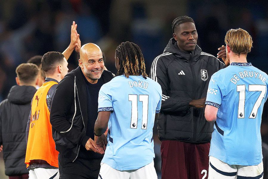 Pep Guardiola, smiling at Jeremy Doku // Photo: Guliver/Gettyimages Pep Guardiola's mysterious announcement