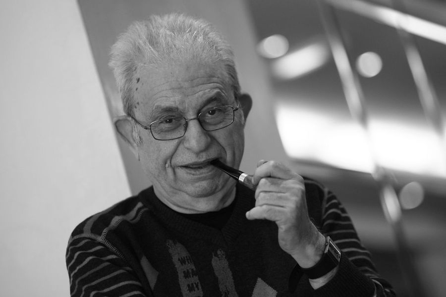 Poveștile lui Marius Mitran, strânse în peste 30 de ani de carieră: „Craiova Maxima e mult mai frumoasă decât Steaua '86. Și povestea, și dramatismul, și tot ce s-a întâmplat cu ea”