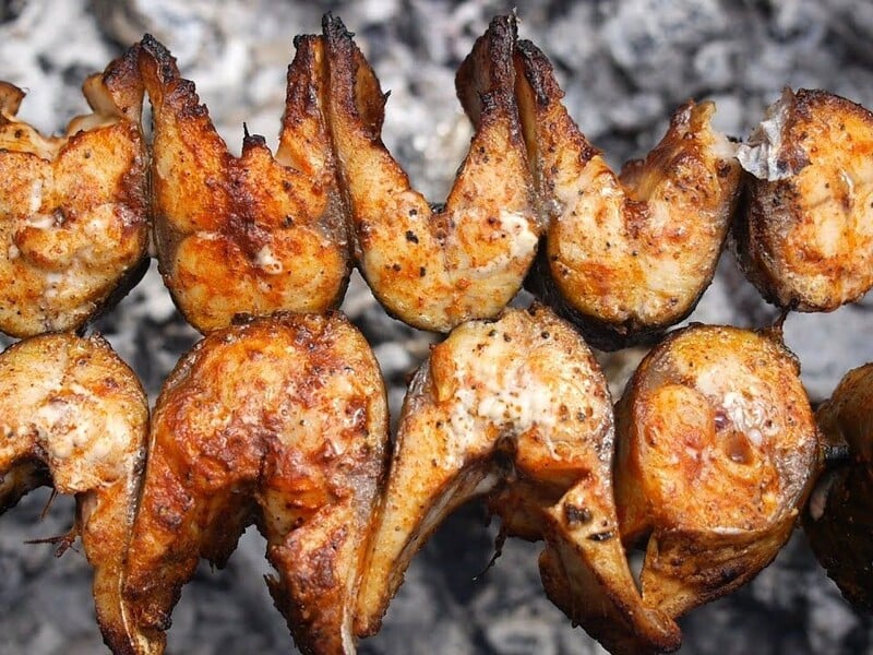 Thanks to this, the mackerel will turn out to be incredibly juicy and tender