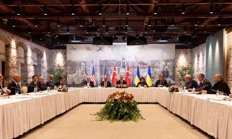 Important conversations, but without important people and progress. The meeting in Istanbul has ended