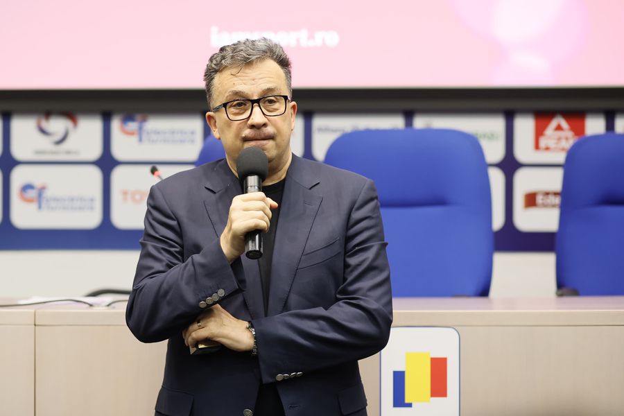 Poveștile lui Marius Mitran, strânse în peste 30 de ani de carieră: „Craiova Maxima e mult mai frumoasă decât Steaua '86. Și povestea, și dramatismul, și tot ce s-a întâmplat cu ea”