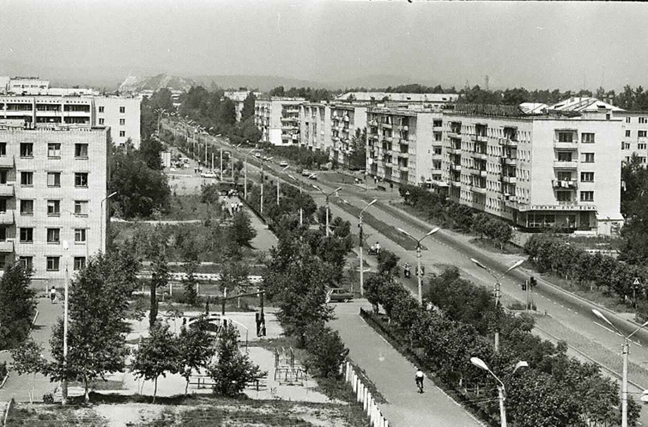 Pionerskaya street in the area of ​​3 schools and a children's hospital