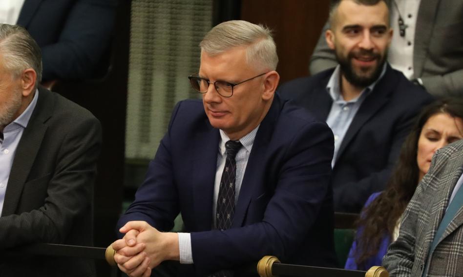 This is how Cenckiewicz revealed documents of the Ministry of Foreign Affairs. Modest part -time and 3000 PLN salary