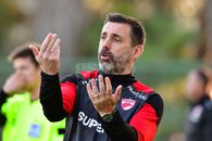 There are 3 footballers to Dinamo: 