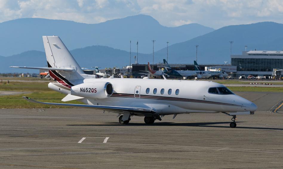 Tariffs threaten buyers. Interest in private jets is decreasing at a dizzying pace