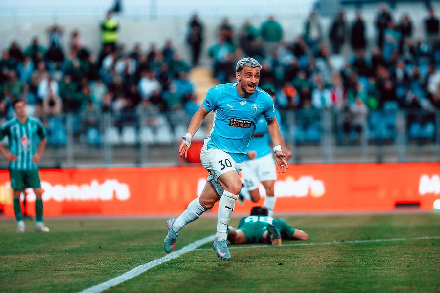 Dan Petrescu's team team is a champion for the first time in history! Vlad Dragomir scored in the title victory