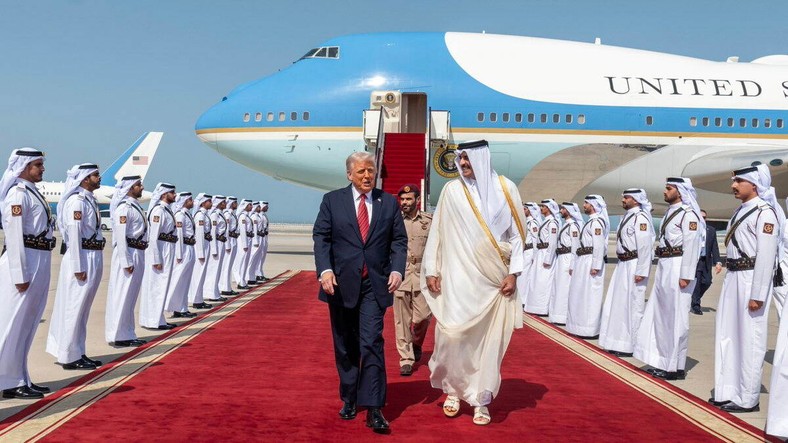 Donald Trump welcomed at the airport by Sheikh Tamima Ibn Hamad Al Sani, Emir of Qatar. Doha, May 14, 2025