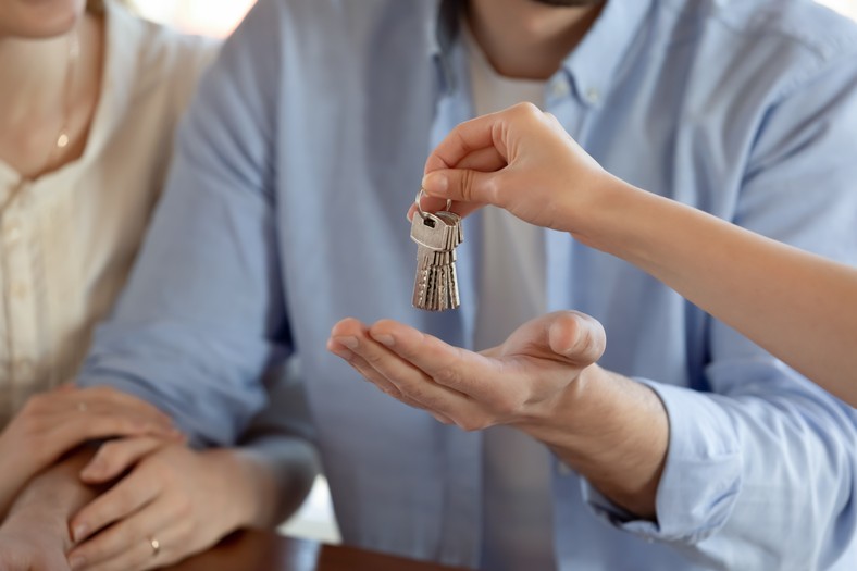 Sale of the apartment (illustrative photos)