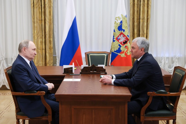 Vladimir Putin and Wiaczesław Wołodin, chairman of the state pride. St. Petersburg, April 28, 2025