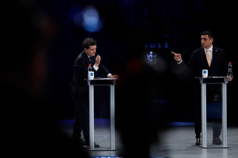 After George Simion was missing from the Digi24 and Antena 3 debates, Gold accuses Nicușor Dan of avoiding neutral debates and asks for a confrontation