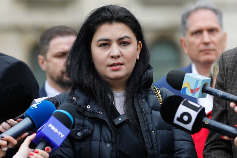 Georgiana Teodorescu (gold), about the CCR's decision: 