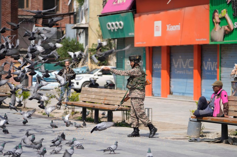 The India-Pakistan conflict: Armistice resists, despite overnight struggles / Trump says it will look for a solution for Kashmir