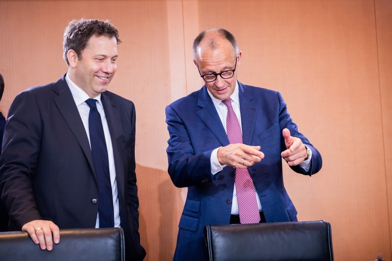 Lars Klingbeil and Friedrich Merz at the government meeting. Berlin, May 28, 2025