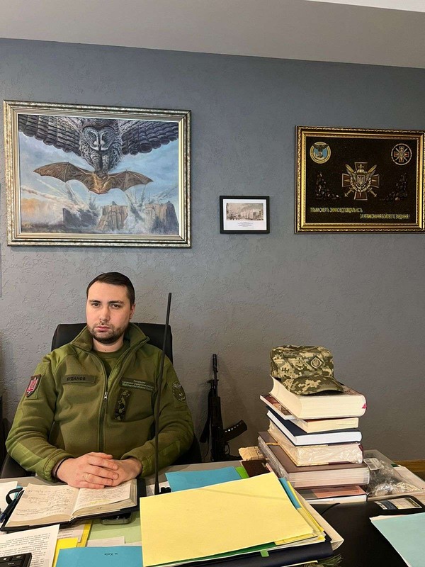Kyryło Budanow in his service office 