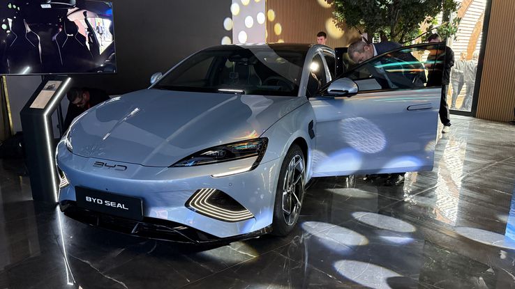 Byd, a world leader in the production of electric vehicles, is officially present in Romania today. Photo: Andrei Crăițoiu (gsp.ro)