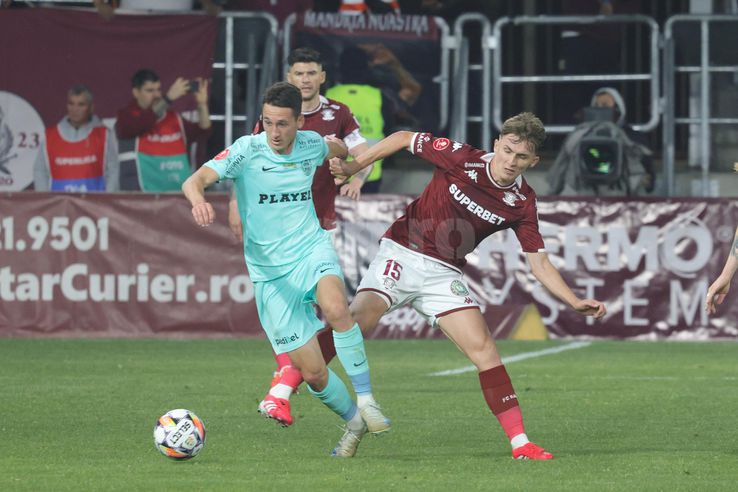 Fica and Cătălin Vulturar in Rapid - CFR Cluj, 9th Play -off // Photo: Ionuț Iordache (GSP)