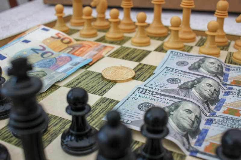 How can the euro become more important than the dollar. The head of the European Bank: