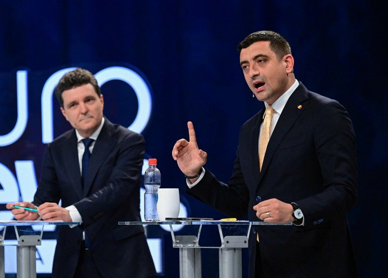 Presidential candidates George Simion and Nicusor Dan take part in the debate, Bucharest, May 8, 2025.