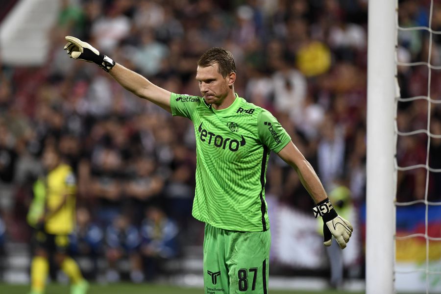 Giedrius Arlauskis, playing for CFR Cluj // Photo: Imago Images The transfer to FCSB gives Denis Alibec's chance to become unique in the history of Romanian football! »What do you have to do at the champion