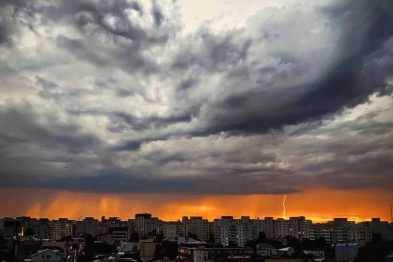 Storm Bucharest, July 2 / Photo: HotNews / Victor Cozmei