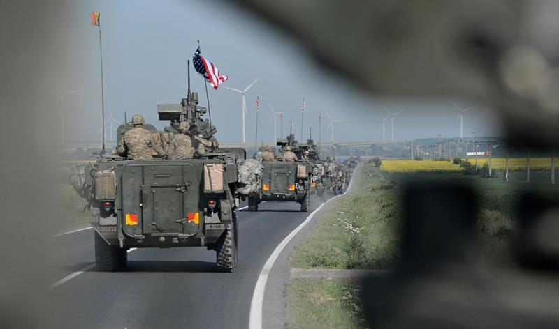 NATO convoy on the roads in Romania, photo: hotnews.ro / Victor Cozmei