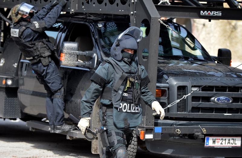 Special Antitero forces, photo: Barbara Gindl / AFP / Profimedia