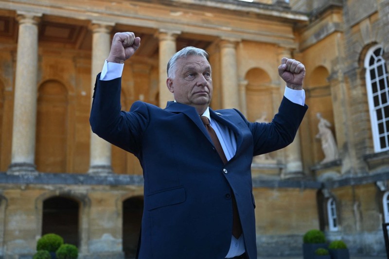 Viktor Orban supports the nationalist candidate in the Poland elections: 