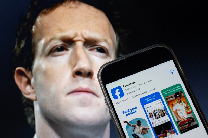 Facebook and Instagram use users' photos today to train a new AI / how you can prevent them