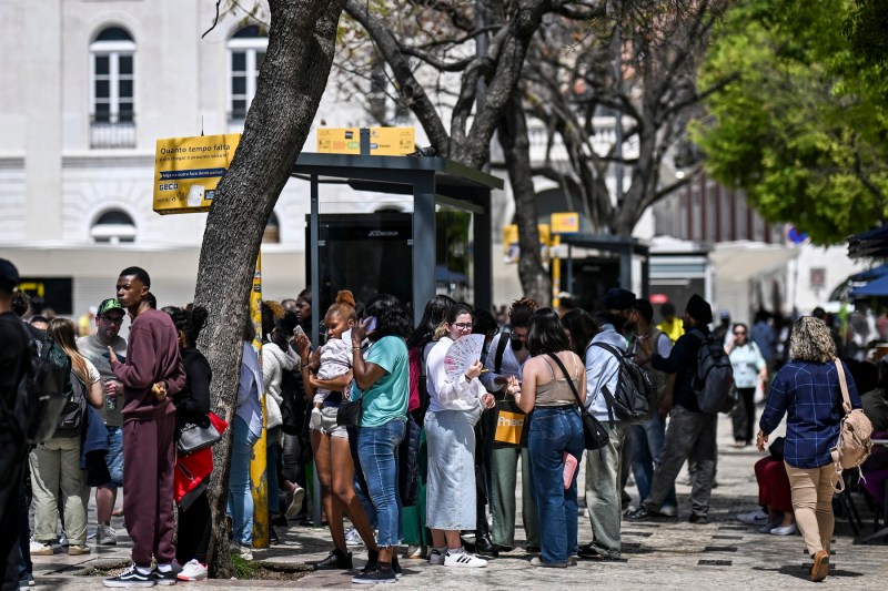 Portugal announces the expulsion of 18,000 foreigners before the elections