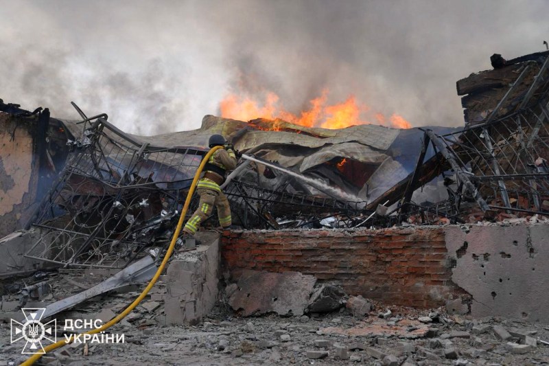 Russian attack with ballistic missile on the city of Sumî in Ukraine. More children among victims