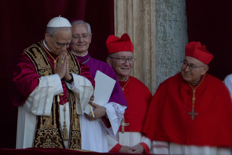 Video how Leon XIV decided to appear for the first time in front of the world
