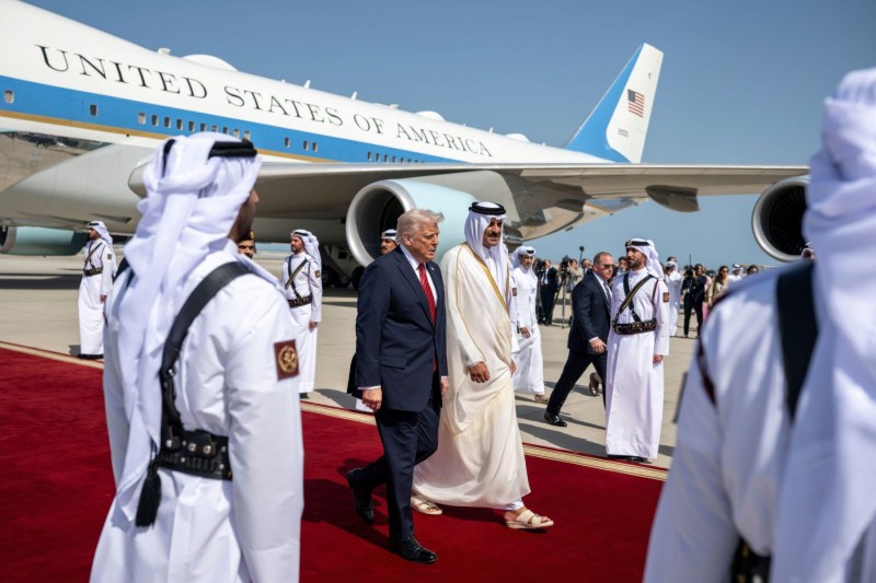 The US officially accepts the luxury aircraft offered by Qatar to be transformed into Trump's new Air Force One