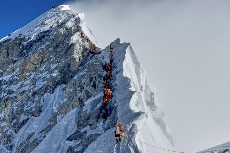 A defibrillator mounted on Everest saved the life of a French mountaineer: