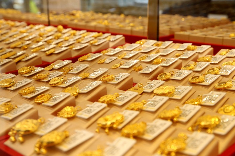 Gold ornaments for the store's website in the city of Lianyunggang in the East Chinese province of Jiangsu, April 12, 2025.