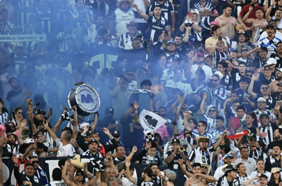 The Gianni Infantino, a support message for the Surbresis team from the Club World Cup: