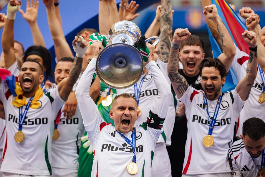 Legia Warsaw is the winner of the Poland / Photo Cup: Imago Decision taken against the band of Edi Iordănescu »Terrible Start for the Romanian coach at Legia Warsaw!