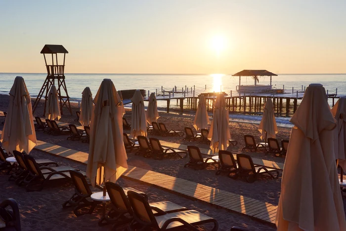 Terraces on the coast. Photo: freepik.com