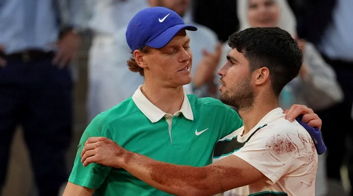 Jannik Sinner and Carlos Alcaraz, at the end of an exhausting match. Photo X/ Union Tennis