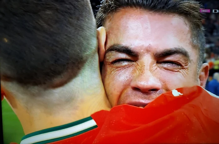 Ronaldo, discharged after the victory of the League of Nations. TV capture