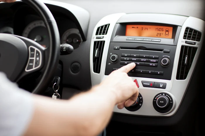 Products you should never hold in the photo car: Shutterstock 
